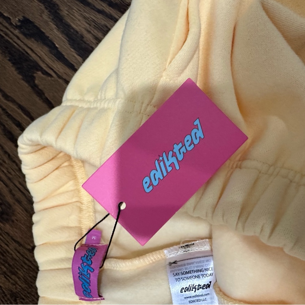 NWT Edikted yellow sweatpants - Picture 4 of 4